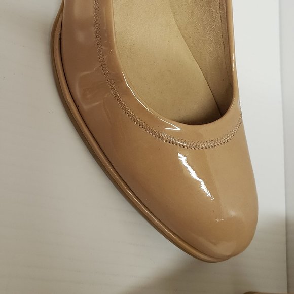 Stuart Weitzman Heels Beige - Picture 6 of 7